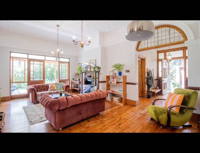 6 BEDROOM FREEHOLD FOR SALE IN PARKTOWN